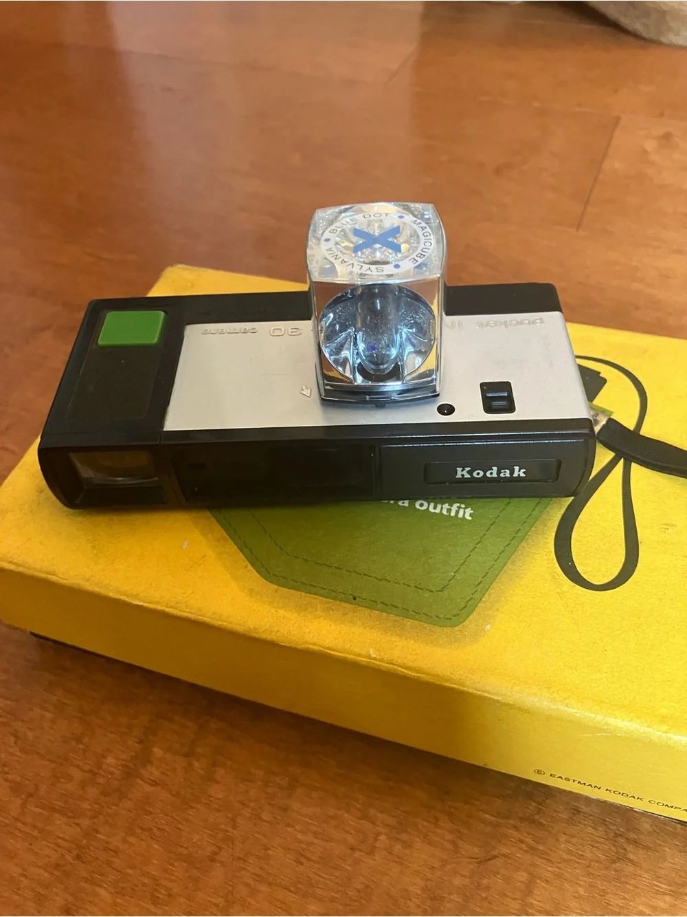 Vintage Kodak Instamatic 30 Camera in original box